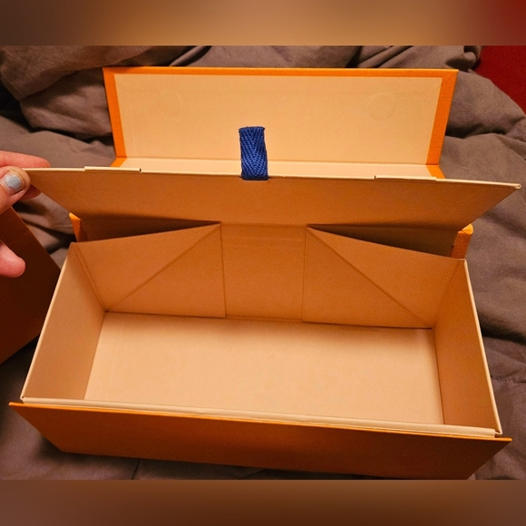 Authentic Louis Vuitton Gift Box Magnetic Ribbon Shopping Bag Storage Travel Set - Picture 7 of 16